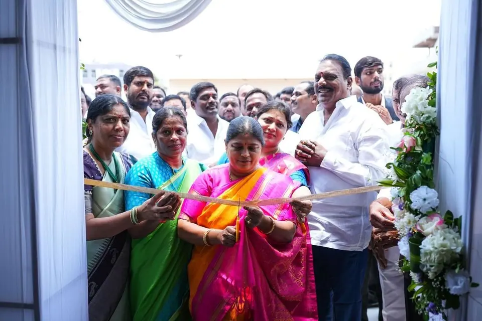 Guests cutting the ribbon at a campus inauguration